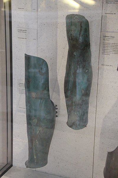 File:Greek Hoplite Bronze Greave (Leg Armor), South Italy, 1st Half of 6th c. BC (27687609613).jpg