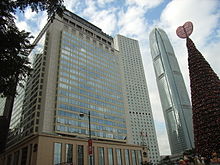 Berkas:HK_Statue_Square_Xmas_Tree_Mandarin_Oriental_Hotel.JPG