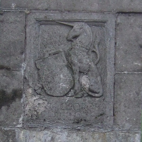 File:Heraldic plaque, King George's Field - geograph.org.uk - 634398.jpg