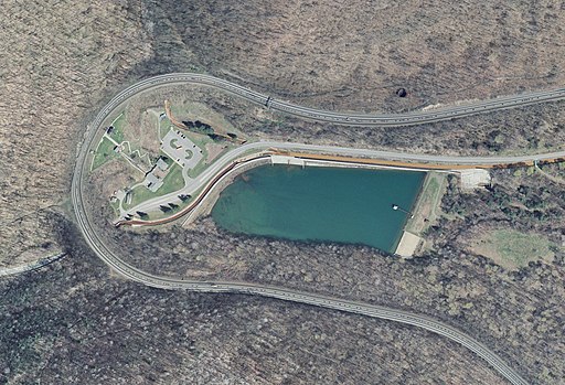 Horseshoe Curve aerial photo, March 2006