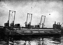 An ice barge in New York City, early 20th century Ice barge.jpg