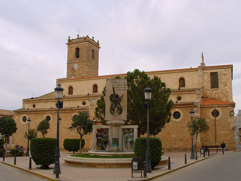 File:Iglesia de Casasimarro.jpg
