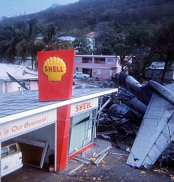 April 27, 1976: American Airlines Flight 625 overshoots runway, 37 people killed Img030 v1.jpg