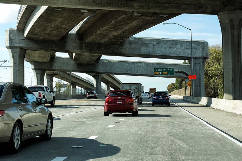 File:Interstate 105 California, Carpool Flyover ramps, Dec 2014.jpg