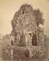 KITLV 87788 - Isidore van Kinsbergen - Tjandi Sewoe in Yogyakarta - Before 1900.tif