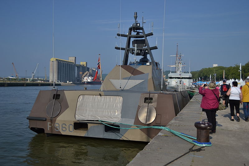 File:KNM Skjold - Armada de Rouen 2013.JPG