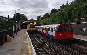 Kensal Green station MMB 07 378202 1972 Stock.jpg