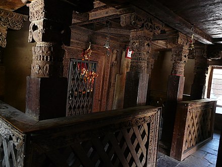 Lakshana Devi temple's mukhya-mandapa and sanctum door. Lakshana Devi temple interior (6133003259).jpg