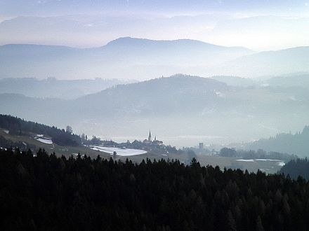 View from Schneebauerberg over Sorg and Liebenfels Castle Liebenfels Blick auf Soerg vom Schneebauer 06012008 01.jpg