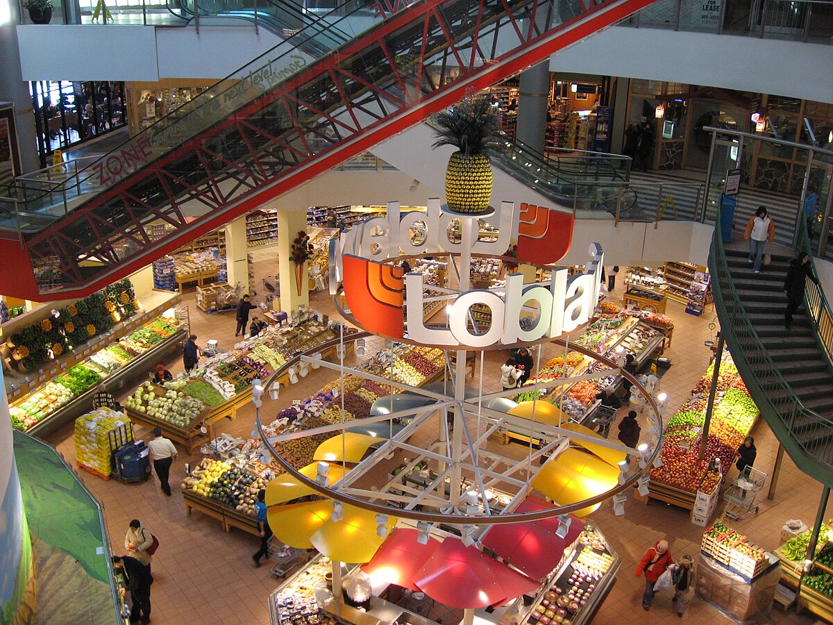 File:Loblaws in Maple Leaf Gardens 2022.jpg - Wikipedia