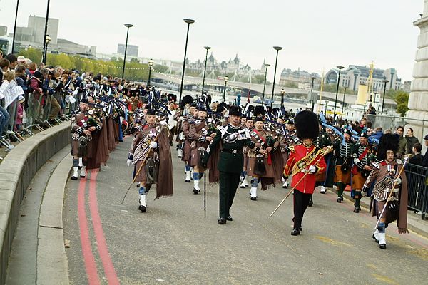 Pipes & drums of A and D Companies and the Corps of Drums of C Company at the Lord Mayor's Show in 2006