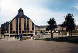 Faculteit theologie op de Grote Markt in Louvain-la-Neuve (1984)