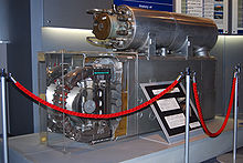 MLU001's superconducting magnet and a liquid helium tank on top of it MLU 001 dendoujisyaku.JPG