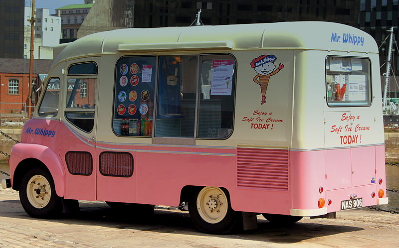 File:MR WHIPPY KARRIER ICE CREAM VAN AT THE ALBERT DOCK LIVERPOOL MAY 2013 (8720161190).jpg