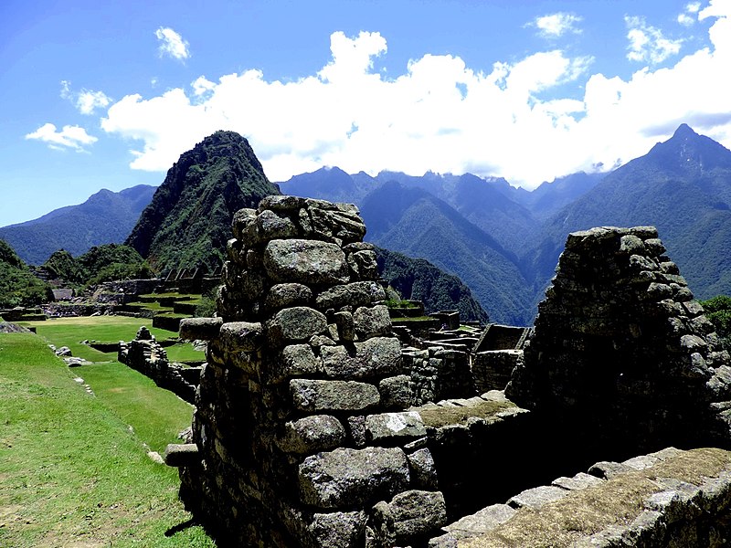 File:Machu Picchu (Peru) (14907283607).jpg