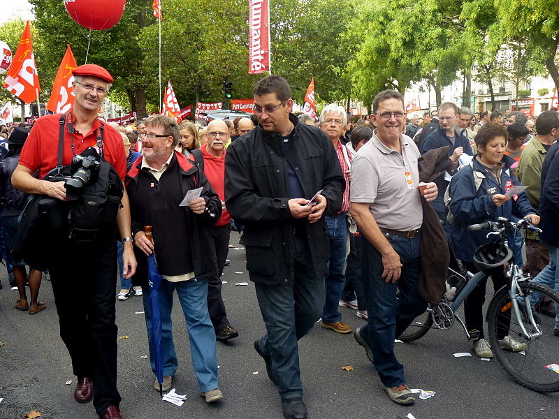 File:Manifestation du 2 Octobre 2010 - Manifestants (5046592127).jpg