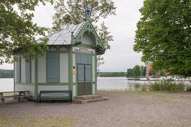 File:Mariefreds ångsbåtstation May 2017 02.jpg