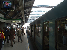 Een trein op het station.