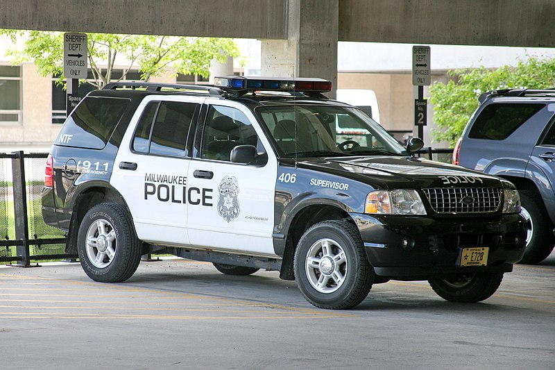 File:Milwaukee Police Department (4609362450).jpg