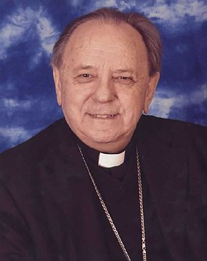 Mons. Uriarte (30612833770).jpg