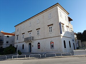 Zgrada Moretti, Trogir