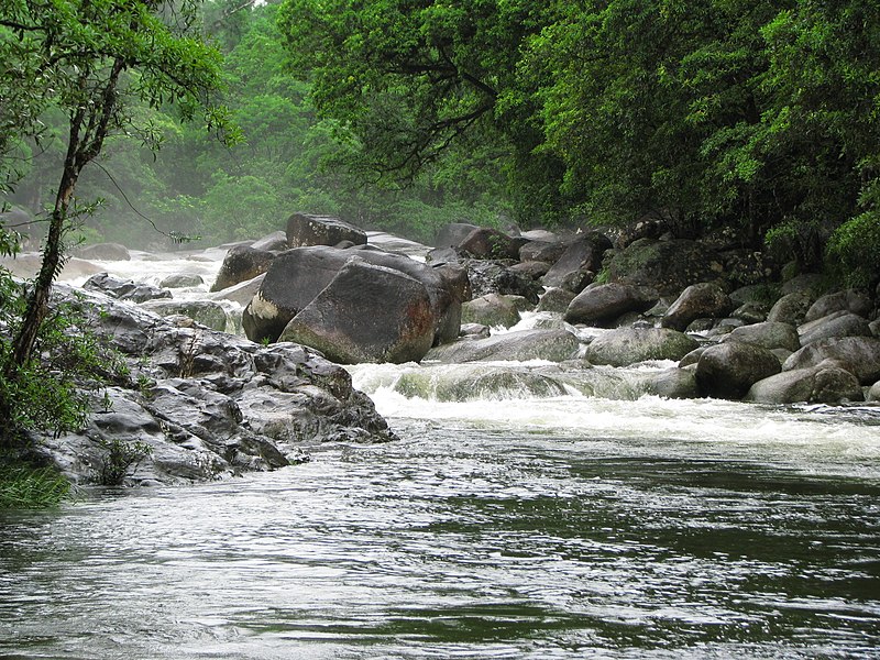 File:Mossman River during the wet season.jpg