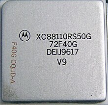 Motorola 88110 RISC CPU Motorola XC88110RS50G CPU overhead view.jpg