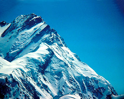 Vista de la arista donde se intersectan las paredes Diamir y Rupal.