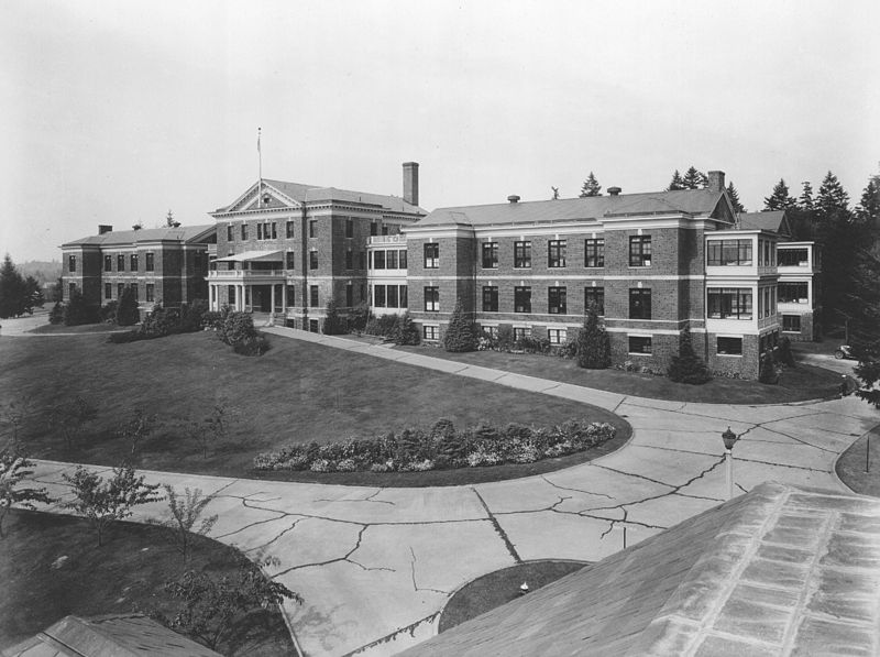 File:Naval Hospital at Puget Sound Navy Yard in 1938.jpg