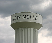 The water tower of the city of New Melle, Missouri Newmellewatertower.jpg