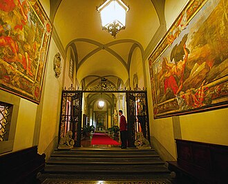 The entrance to Palazzo Magnani Feroni. PalazzoMagnaniFeroni.jpg
