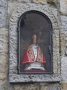 San Fermín in a niche in Cuesta de Santo Domingo