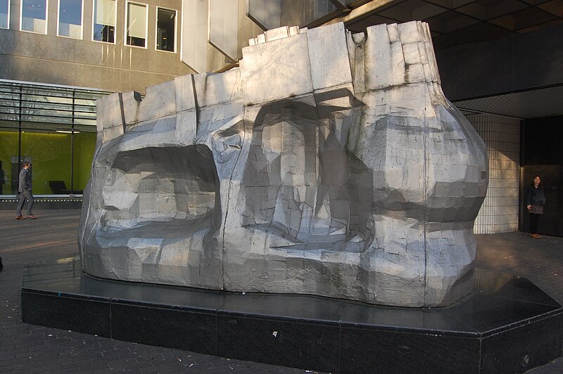 File:Paolozzi sculpture - Euston Square - 04.JPG