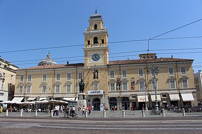 How to get to Palazzo Governatore with public transit - About the place