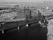 PATH, Harsimus Branch, Wittpenn, and Lower Hack in 1978 Path bridge hackensack.jpg