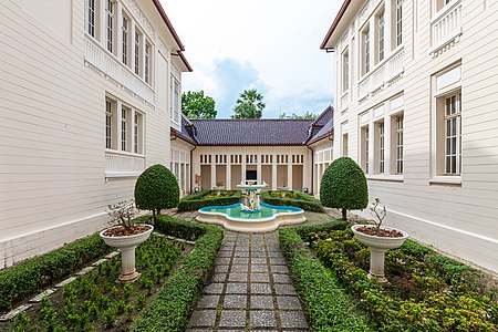 ไฟล์:Phra_Ram_Ratchaniwet_Palace_(IV).jpg