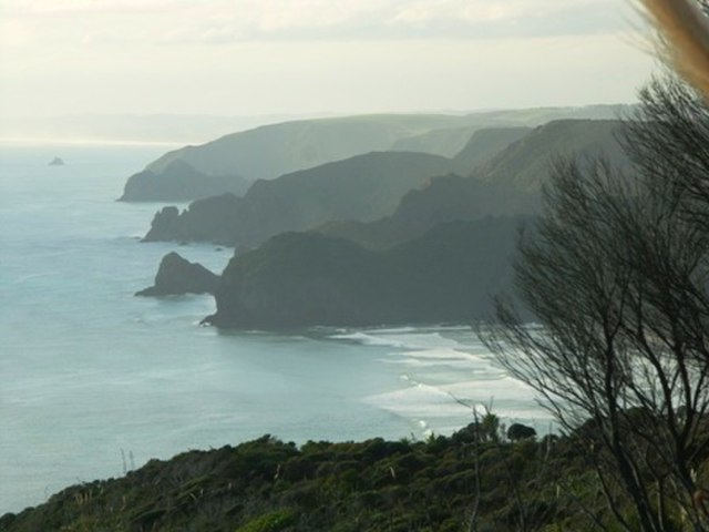 File:Piha1b.jpg