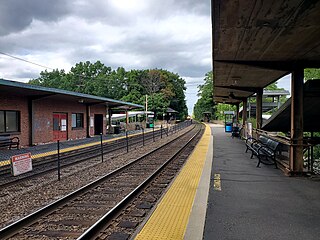 <span class="mw-page-title-main">Wedgemere station</span> Railway station in Winchester, Massachusetts, US