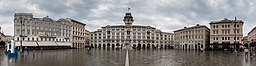 Plaza de la Unidad de Italia, Trieste, Italia, 2017-04-15, DD 11-15 HDR.jpg