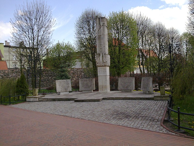 File:Pomnik przy ulicy 31 Stycznia - panoramio.jpg