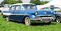 Pontiac Chieftain manufactured 1957 per dvla.jpg