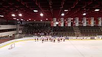 Čeština: Momentka z utkání HC Slavia Praha - HC Energie Karlovy Vary (nakonec 5:2) probíhající v pražské hale v Edenu.