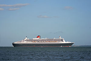 RMS Queen Mary 2 lämnar hemmahamnen i Southampton.