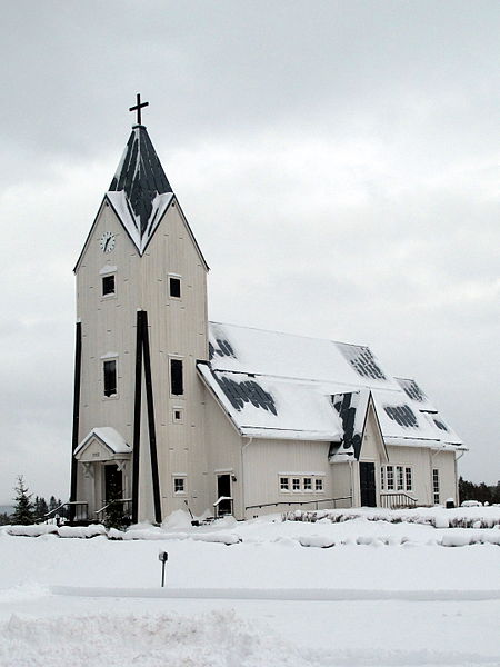 File:Rörbäcksnäs kyrka.JPG