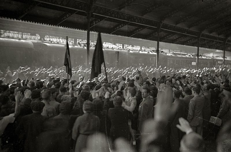 File:Recibimiento a las tropas del bando nacional (34 de 34) - Fondo Marín-Kutxa Fototeka.jpg