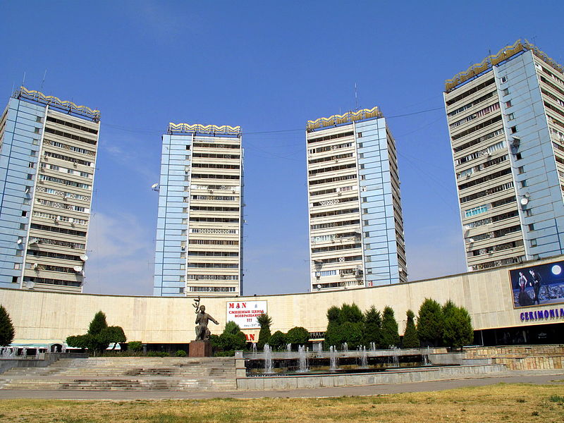 File:Residential Towers (3926792798).jpg