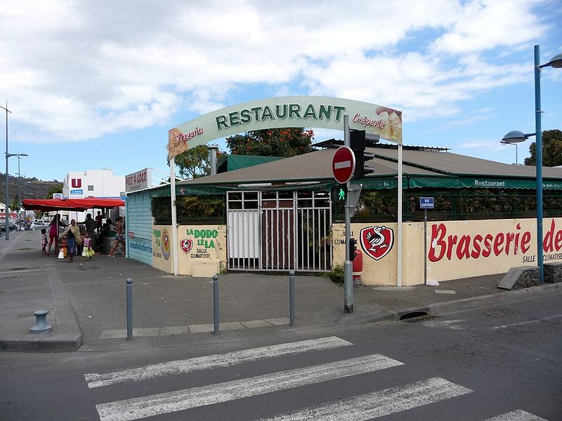 File:Restaurant rue Suffren (3979642832).jpg