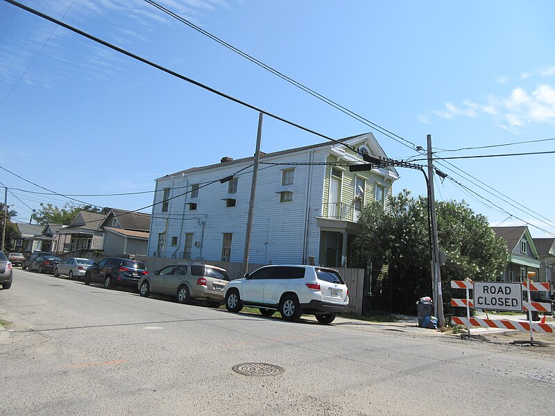 File:Roadworks, Baudin & Salcedo Streets, Mid-City New Orleans, Sept 2023.jpg