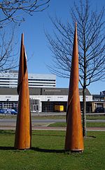 Rotterdam kunstwerk houten spiralen.jpg