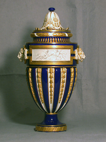 File:Sèvres Porcelain Manufactory - One of a Pair of Vases (Vase à têtes de lion) - Walters 48579.jpg